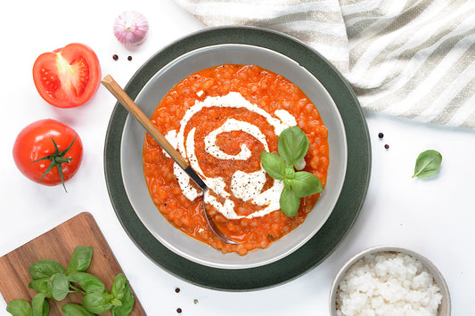 Fruchtige Tomatensuppe mit Konjakreis